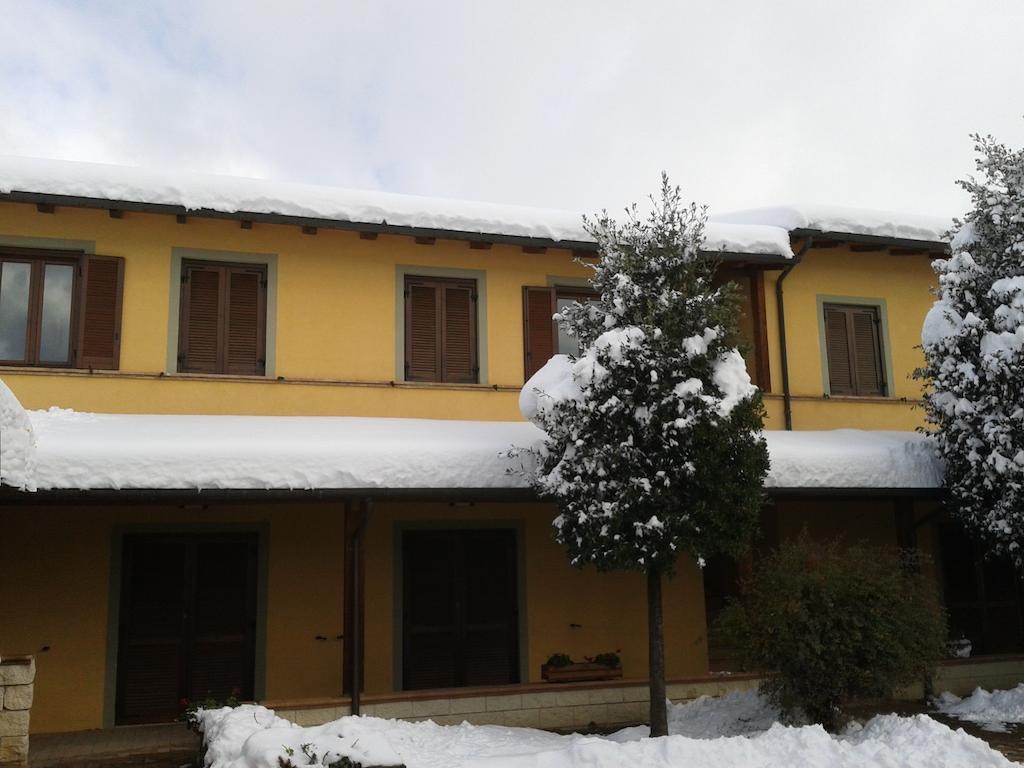 Osteria Della Posta Hotel Poggio Picenze Bagian luar foto
