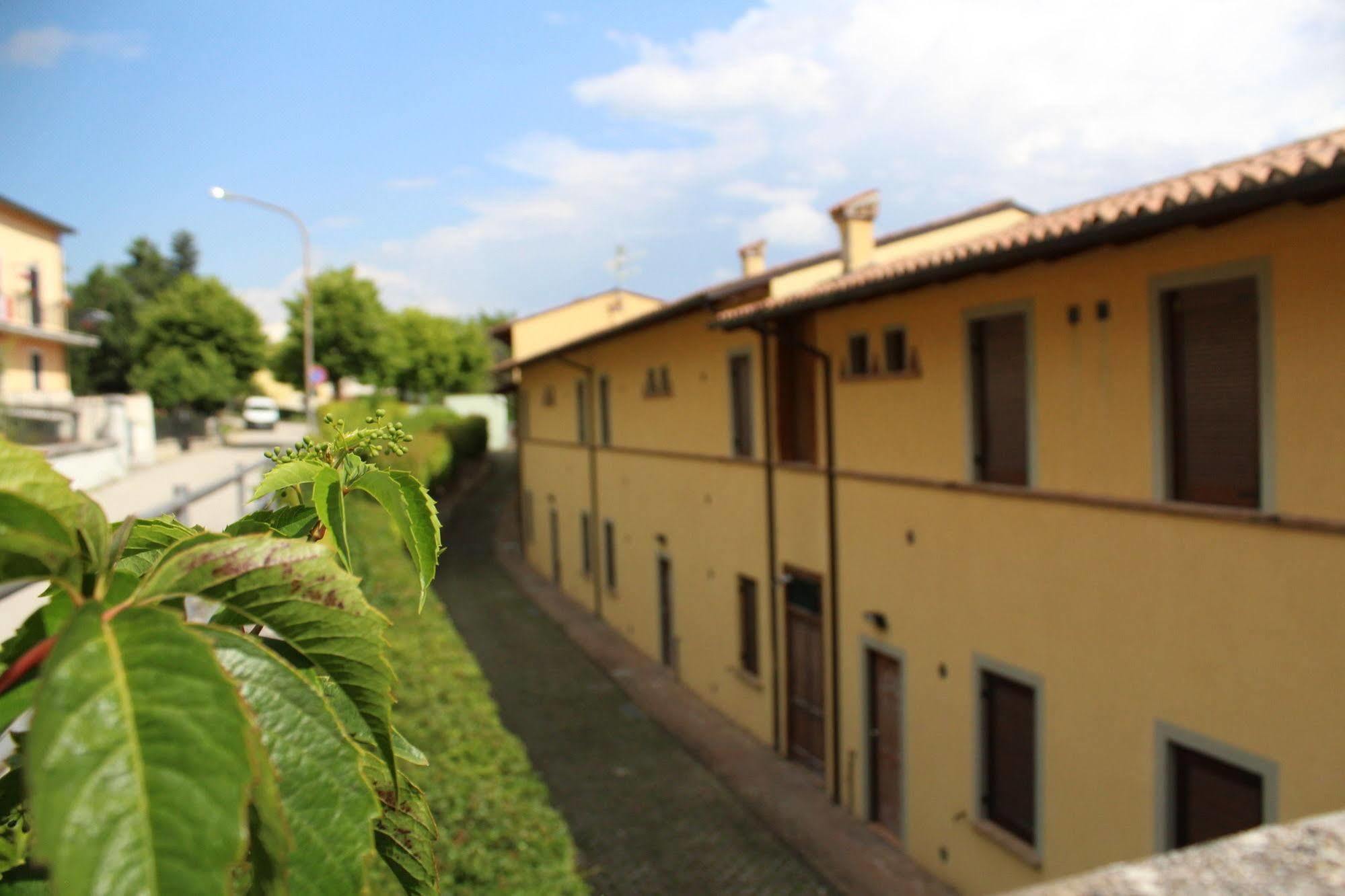 Osteria Della Posta Hotel Poggio Picenze Bagian luar foto